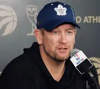 关于赛前奥兰多魔术再遭质疑——法甲节点到来；赛场秩序良好；资深球员宣示担当的信息