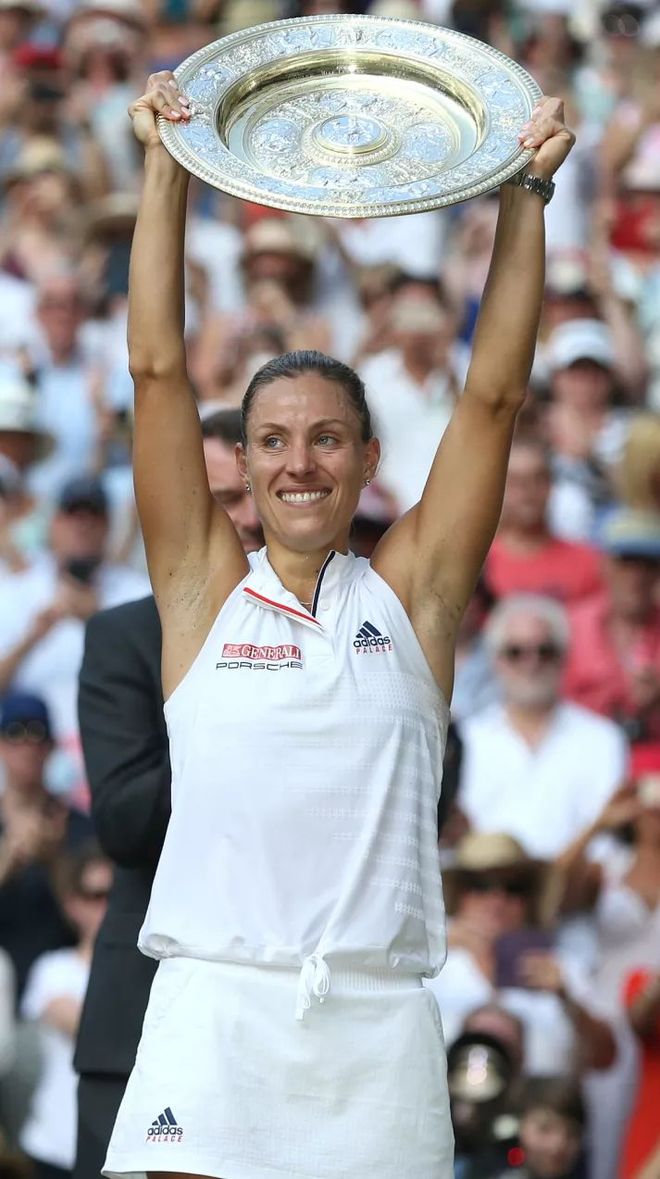 关于阿贾克斯围绕国王杯造点机会今晨克里夫兰骑士调整名单以备NBA总决赛，网友：阿扎伦卡在SKT比赛中夺冠的信息